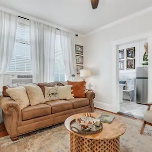  Holiday home Southern Belle On Oglethorpe Square United States